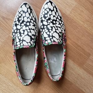 COACH Women’s size 8. Leather Slip on